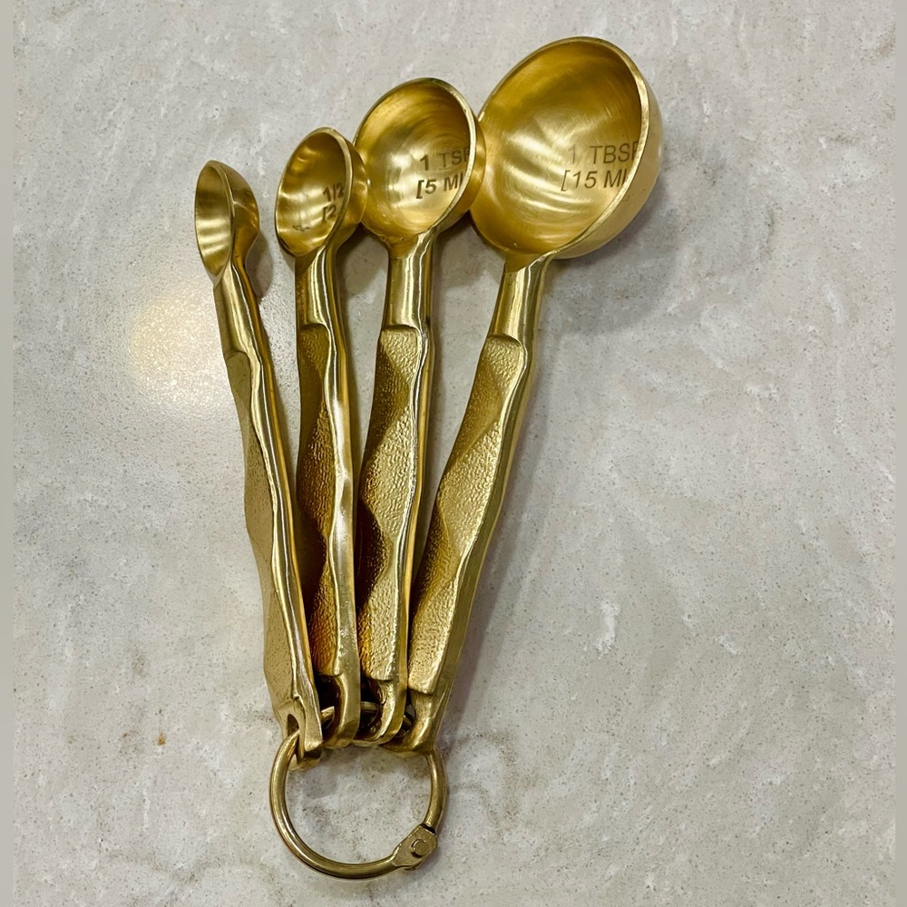 New Gold metal measuring spoon set, functional, Trendy & stylish, Great gifts!